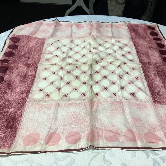 Silk scarf, vintage burgundy and pinks 30 x 30 - Picture 4 of 8
